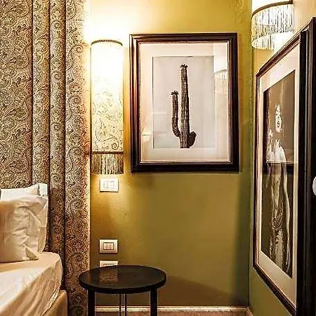 Palazzo Flora Guest house 4*